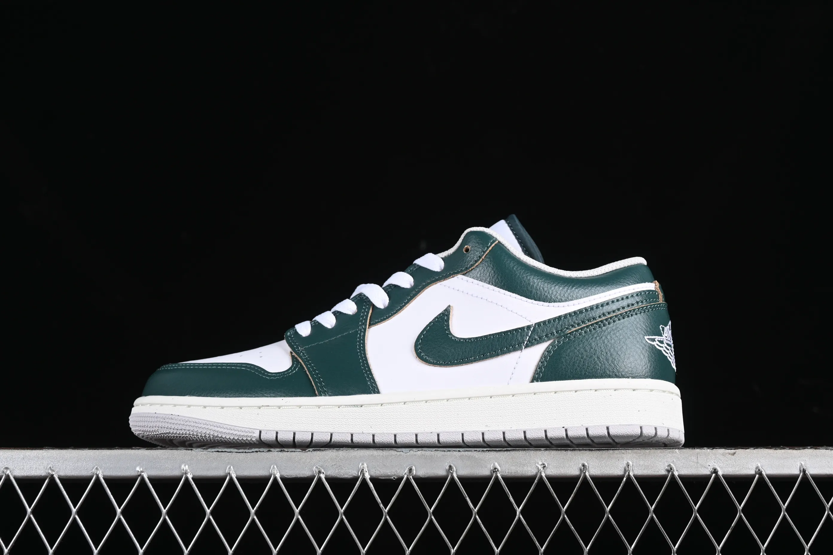 All categories Air Jordan Jordan series basketball shoes Air Jordan 1 Low G version pure original Air Jordan 1 Low AJ1 Joe 1 white green low-top cultural casual sneakers FQ7687-300